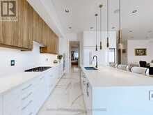 127 ELGIN MILLS ROAD W | Richmond Hill Ontario | Slide Image Fifteen