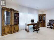 127 ELGIN MILLS ROAD W | Richmond Hill Ontario | Slide Image Thirty-two