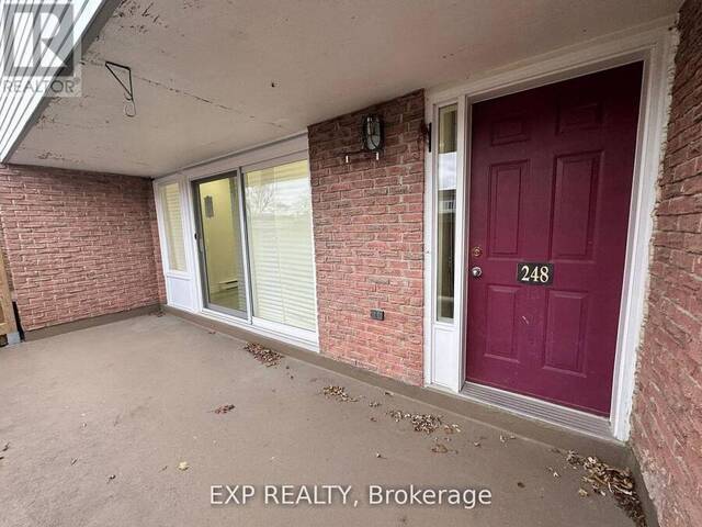 120 - 248 MILESTONE CRESCENT Aurora Ontario, L4G 3M2 - 3 Bedrooms Condo For Sale