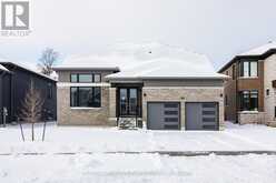 146 ROSEANNE CIRCLE | Wasaga Beach Ontario | Slide Image One