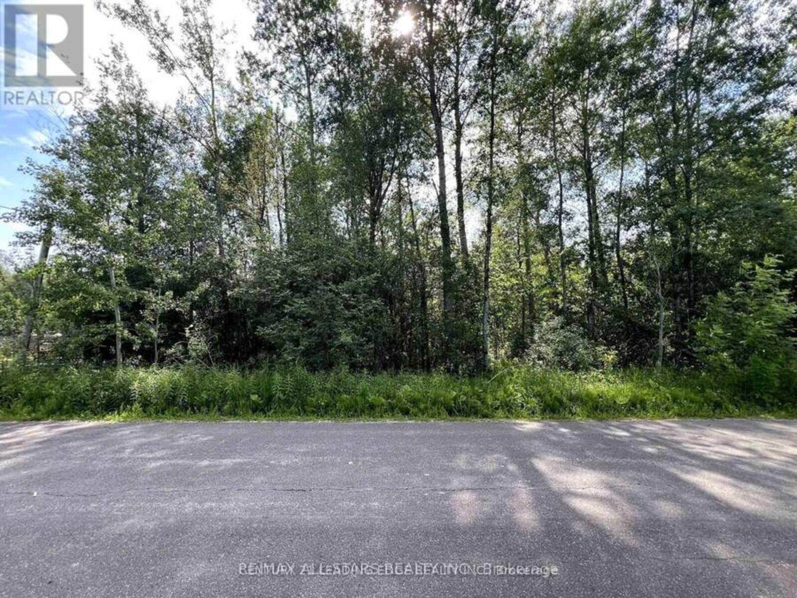 34 NICHOLSON DRIVE, Uxbridge, Ontario L9P 1R2
