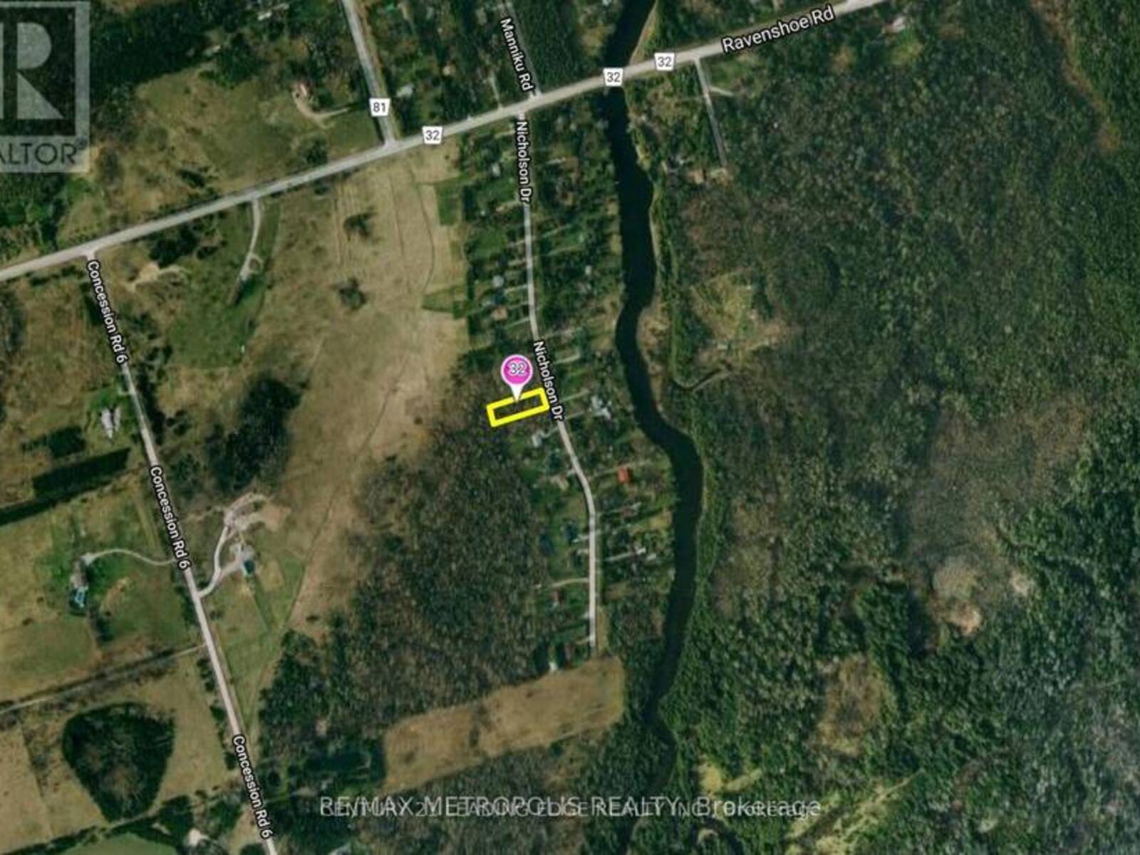 32 NICHOLSON DRIVE, Uxbridge, Ontario L9P 1R2