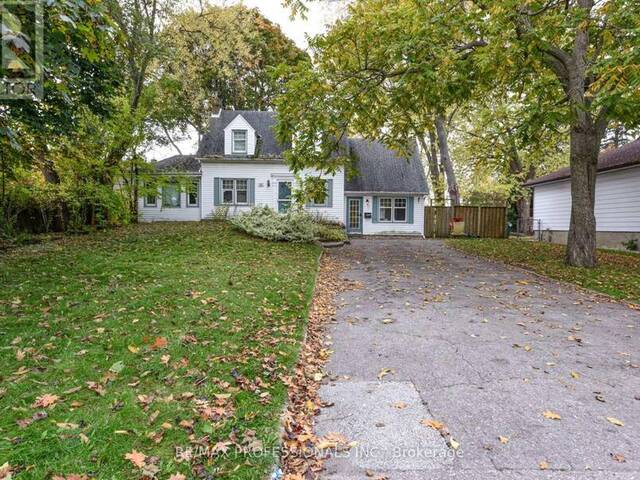 10 BROADVIEW AVENUE Mississauga Ontario, L5H 2S9 - 4 Bedrooms Home For Sale