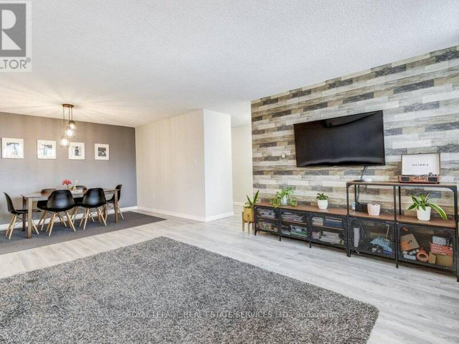 601 - 212 KERR STREET, Oakville, Ontario L6K 3B1