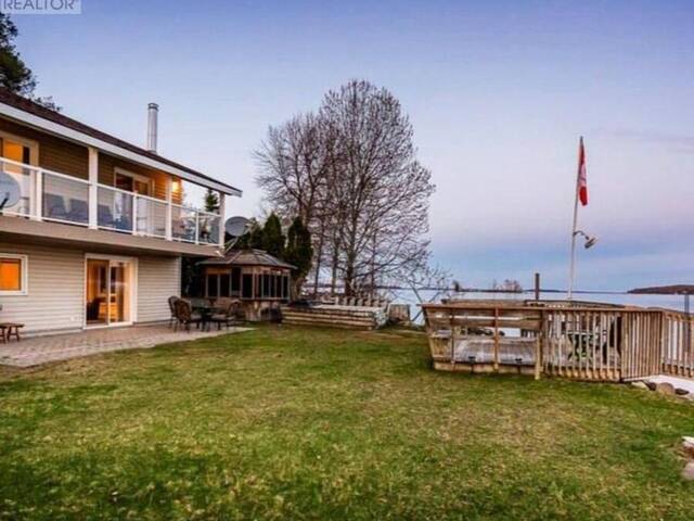 9 BOW ROAD Tiny Ontario, L9M 0B3 - 3 Bedrooms Waterfront Home For sale