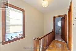 17 AUGUSTA AVENUE | Toronto Ontario | Slide Image Twelve
