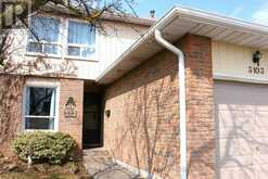 3103 AUTUMN HILL CRESCENT | Burlington Ontario | Slide Image Three