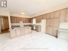 8 ART LEECH DRIVE | Richmond Hill Ontario | Slide Image Thirty-eight