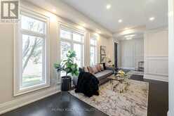 427 PINEGROVE ROAD | Oakville Ontario | Slide Image Eight