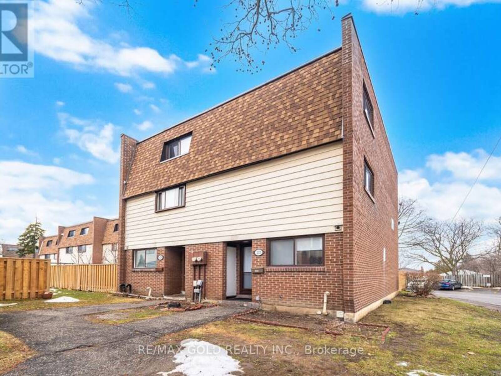 178 - 180 MISSISSAUGA VALLEY BOULEVARD, Mississauga, Ontario L5A 3M2