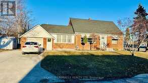 486 MATTHEW BRADY AVENUE | Windsor Ontario | Slide Image Three
