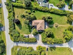 351 HEDGE ROAD Georgina Ontario, L0E 1R0