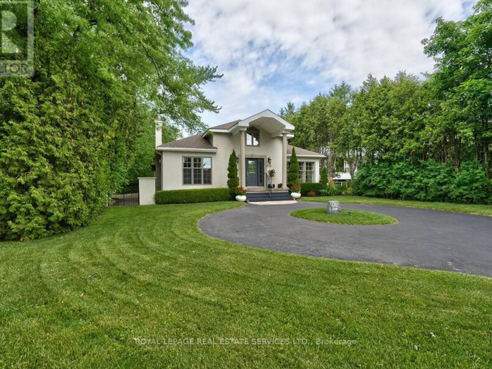 3423 LAKESHORE ROAD, Burlington, Ontario L7N 1B5