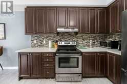 10 YELLOWKNIFE ROAD | Brampton Ontario | Slide Image Nine
