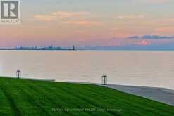 3 ENNISCLARE DRIVE | Oakville Ontario | Slide Image Two