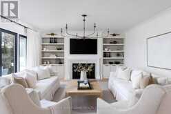 3 ENNISCLARE DRIVE | Oakville Ontario | Slide Image Six