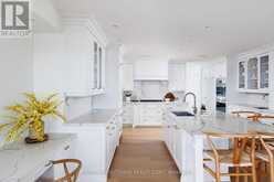 3 ENNISCLARE DRIVE | Oakville Ontario | Slide Image Nine