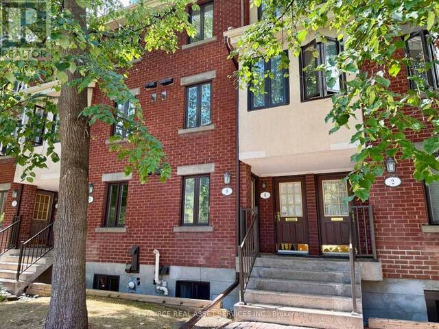 8 BLUE MOON PRIVATE Ottawa Ontario, K1K 4K6 - 2 Bedrooms Condo For Sale