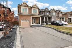 29 MEMORIAL COURT | Bradford West Gwillimbury Ontario | Slide Image Four