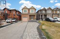 29 MEMORIAL COURT | Bradford West Gwillimbury Ontario | Slide Image One