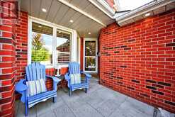 165 BONNY MEADOWS DRIVE | Aurora Ontario | Slide Image Three