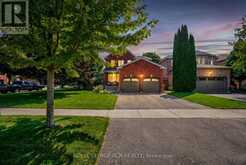 165 BONNY MEADOWS DRIVE | Aurora Ontario | Slide Image One