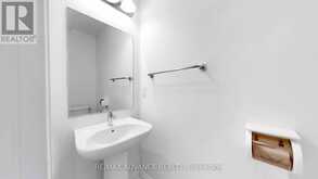 4 CAROLE BELL WAY | Markham Ontario | Slide Image Fifteen