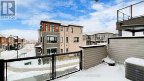 4 CAROLE BELL WAY | Markham Ontario | Slide Image Three