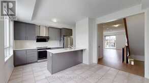4 CAROLE BELL WAY | Markham Ontario | Slide Image Six