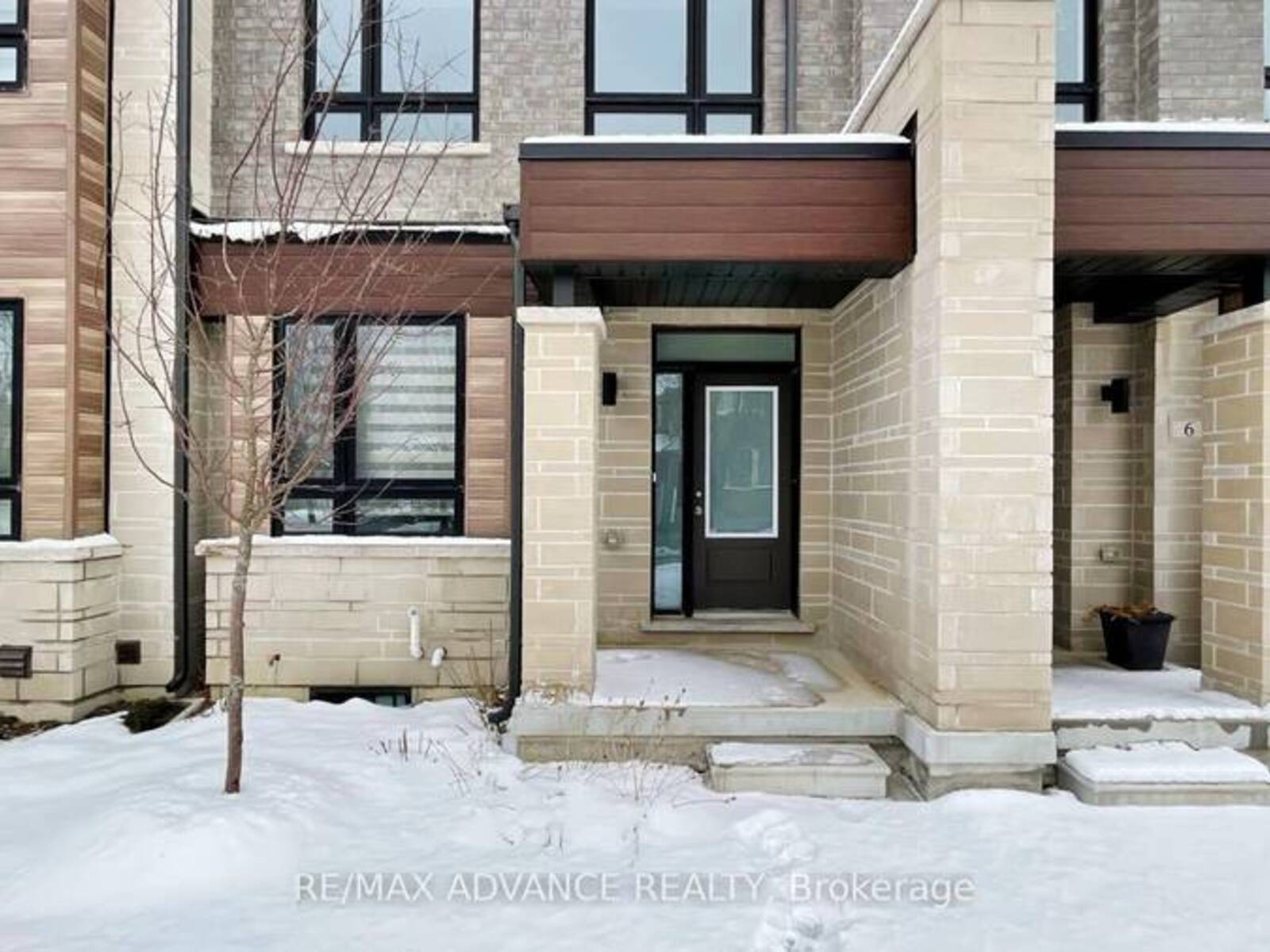4 CAROLE BELL WAY, Markham, Ontario L6E 0W2