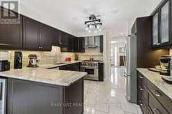 31 BLOOMFIELD TRAIL | Richmond Hill Ontario | Slide Image Twelve