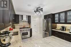 31 BLOOMFIELD TRAIL | Richmond Hill Ontario | Slide Image Thirteen