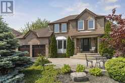 31 BLOOMFIELD TRAIL | Richmond Hill Ontario | Slide Image Three