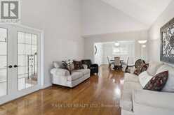 31 BLOOMFIELD TRAIL | Richmond Hill Ontario | Slide Image Nine