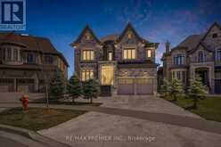 19 PETROLIA COURT | Richmond Hill Ontario | Slide Image One