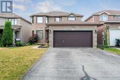 78 STEPHANIE LANE | Barrie Ontario | Slide Image One