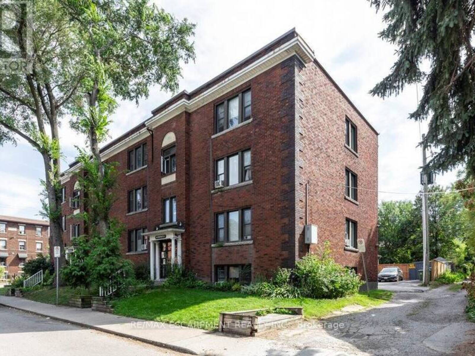 1 - 352 HUNTER STREET E, Hamilton, Ontario L8N 1N8