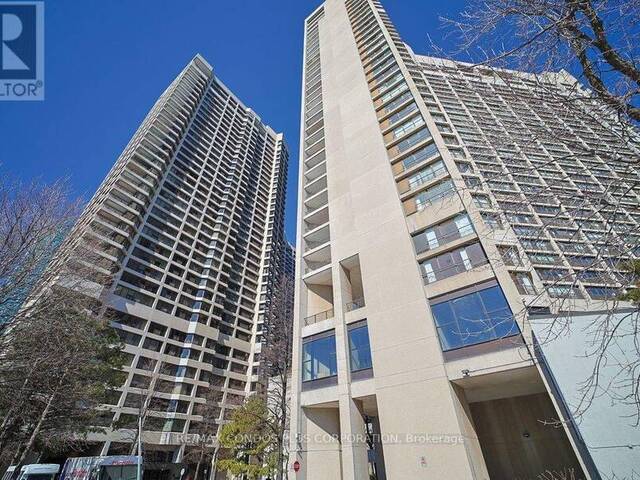 2232 - 33 HARBOUR SQUARE Toronto Ontario, M5J 2G2 - 2 Bedrooms Waterfront Condo For Sale