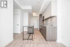 517 - 220 MISSINNIHE WAY | Mississauga Ontario | Slide Image Ten