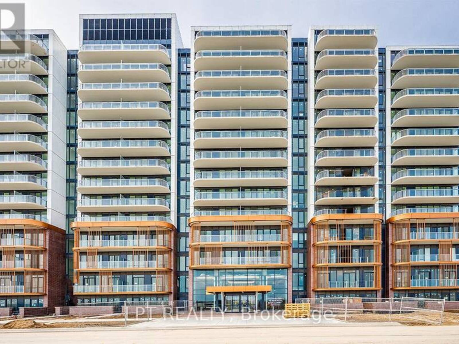 517 - 220 MISSINNIHE WAY, Mississauga, Ontario L5H 0A7