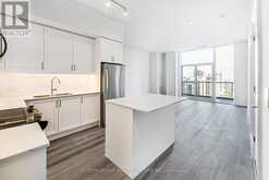 1704 - 10 GATINEAU DRIVE | Vaughan Ontario | Slide Image Four