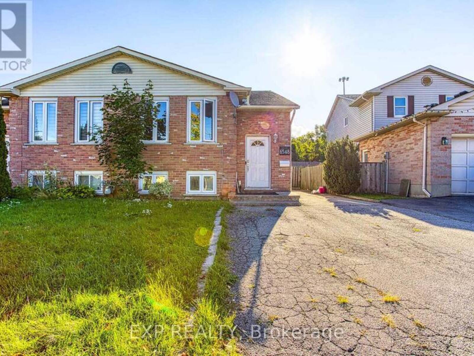 6548 LAGUNA COURT, Niagara Falls, Ontario L2H 2W3