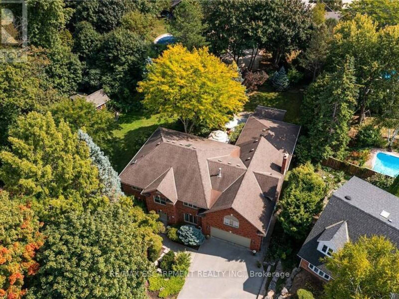 373 BROOKVIEW COURT, Ancaster, Ontario L9G 4E6