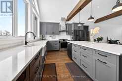 139 RUE ERIC | Penetanguishene Ontario | Slide Image Six
