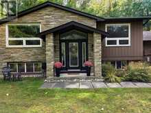 11 WOODLAND CRESCENT | Barrie Ontario | Slide Image Five