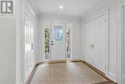 986 STONEHAVEN AVENUE | Newmarket Ontario | Slide Image Two