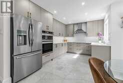 986 STONEHAVEN AVENUE | Newmarket Ontario | Slide Image Nine