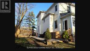 5411 PORTAGE ROAD | Niagara Falls Ontario | Slide Image Five