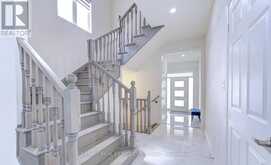 11 TRAILBANK GARDENS | Hamilton Ontario | Slide Image Thirteen
