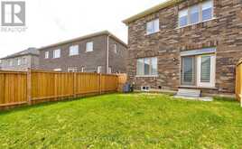 11 TRAILBANK GARDENS | Hamilton Ontario | Slide Image Twenty-six